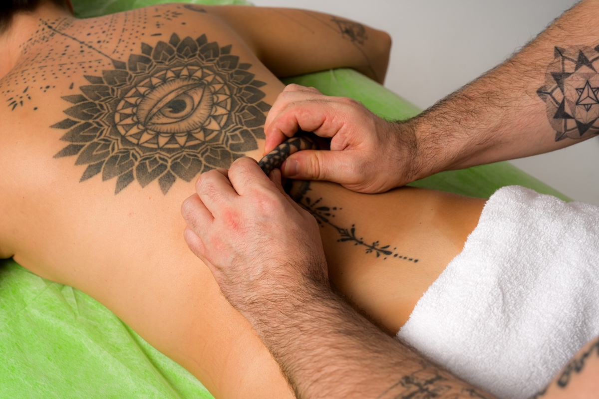 Tecnica de osteopatia manual en zona lumbar